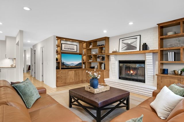 5847 Long Brake Trail, Edina, MN 55439