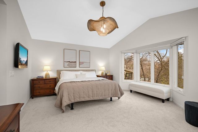 5847 Long Brake Trail, Edina, MN 55439