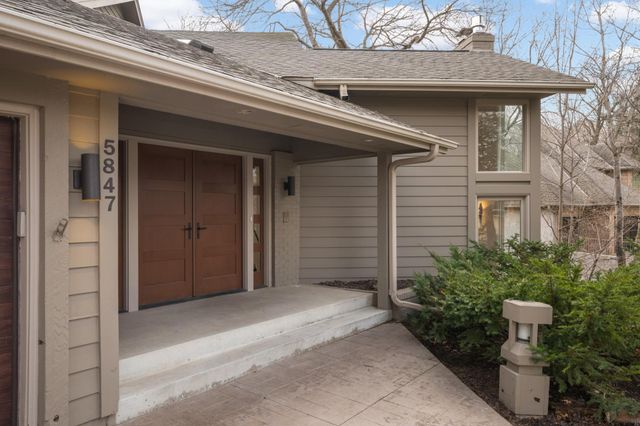 5847 Long Brake Trail, Edina, MN 55439