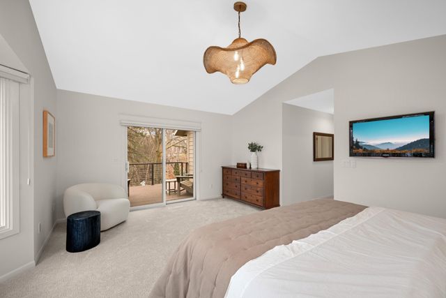 5847 Long Brake Trail, Edina, MN 55439