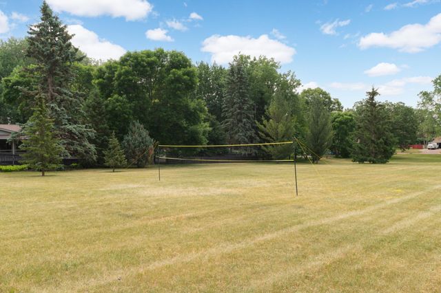 5847 Long Brake Trail, Edina, MN 55439