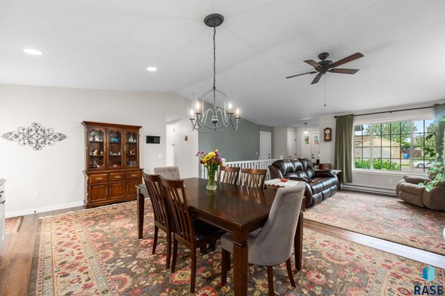 703 S Rosewood Dr Drive, Harrisburg, SD 57032