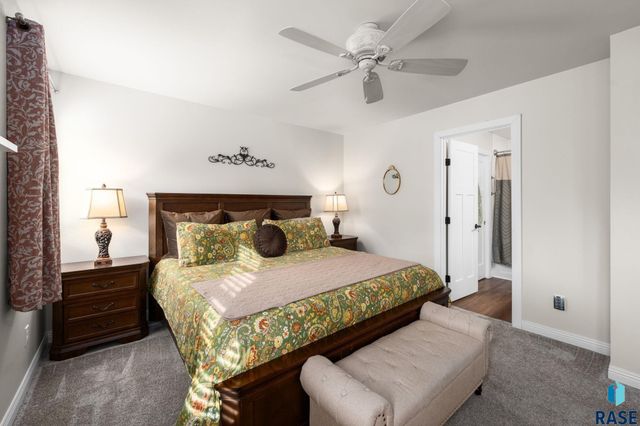703 S Rosewood Dr Drive, Harrisburg, SD 57032