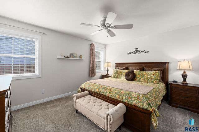 703 S Rosewood Dr Drive, Harrisburg, SD 57032