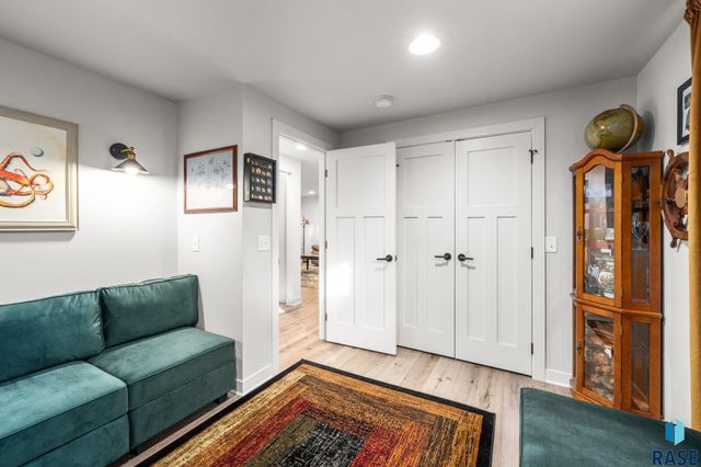 703 S Rosewood Dr Drive, Harrisburg, SD 57032