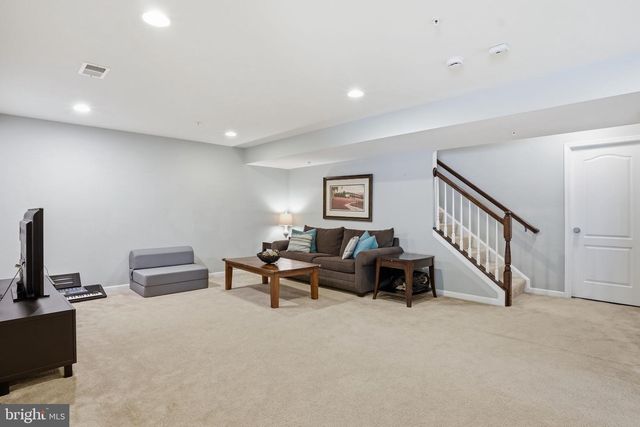 8203 COTTONWOOD CT, Severn, MD 21144