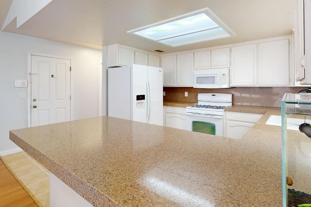 1098 Gilliland Dr, Yuba City, CA 95991