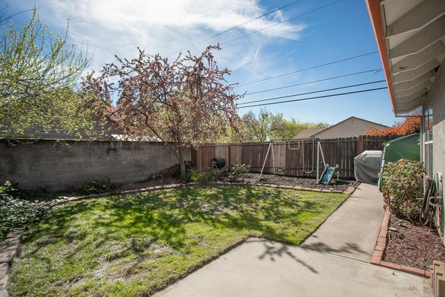 1098 Gilliland Dr, Yuba City, CA 95991