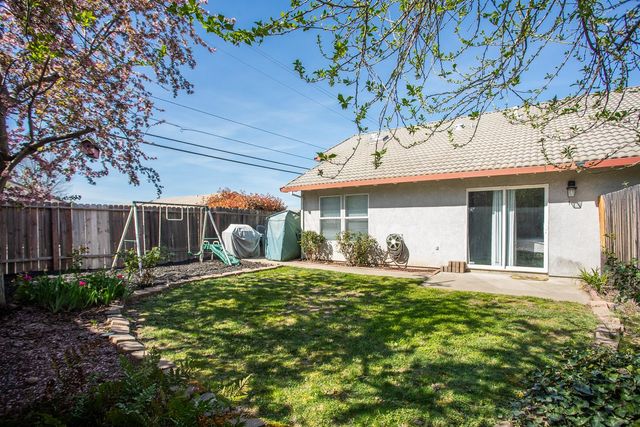1098 Gilliland Dr, Yuba City, CA 95991