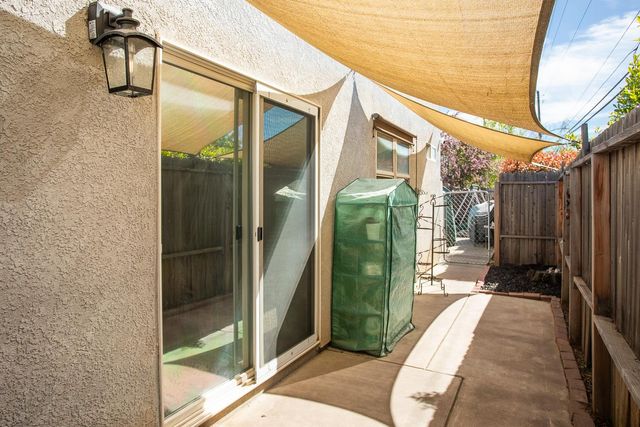 1098 Gilliland Dr, Yuba City, CA 95991