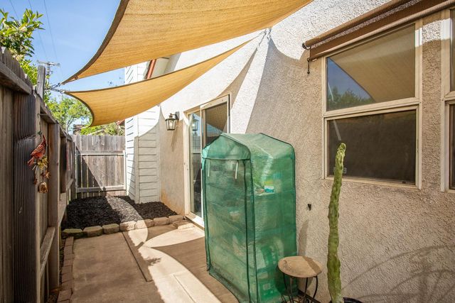 1098 Gilliland Dr, Yuba City, CA 95991