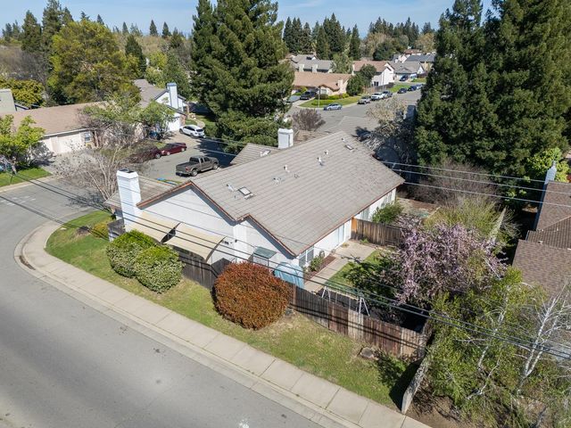 1098 Gilliland Dr, Yuba City, CA 95991