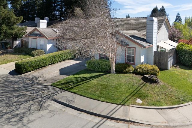 1098 Gilliland Dr, Yuba City, CA 95991