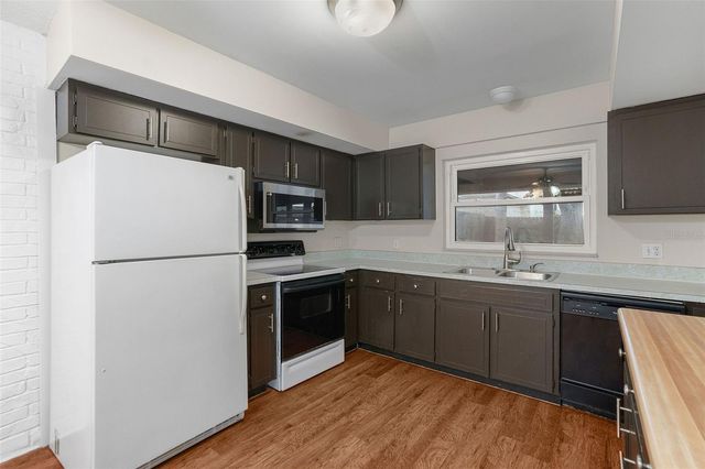 2078 LOMA LINDA WAY N, Clearwater, FL 33763