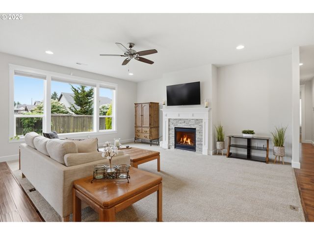 5805 Ne 121ST Way, Vancouver, WA 98686