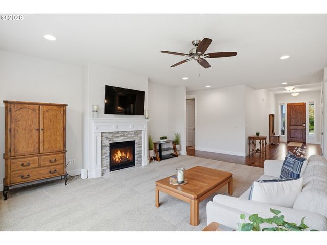 5805 Ne 121ST Way, Vancouver, WA 98686