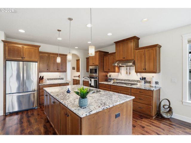 5805 Ne 121ST Way, Vancouver, WA 98686