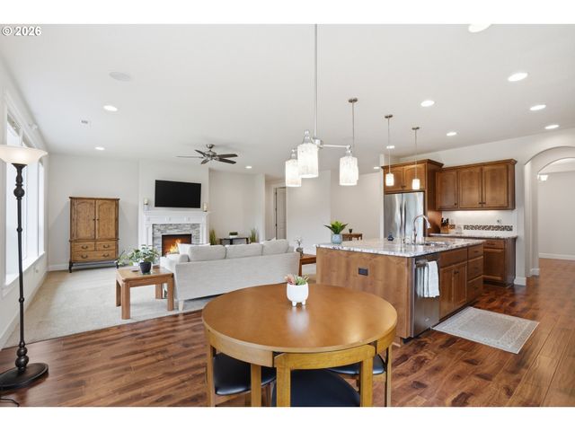 5805 Ne 121ST Way, Vancouver, WA 98686