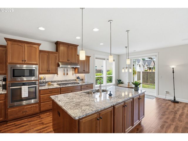 5805 Ne 121ST Way, Vancouver, WA 98686
