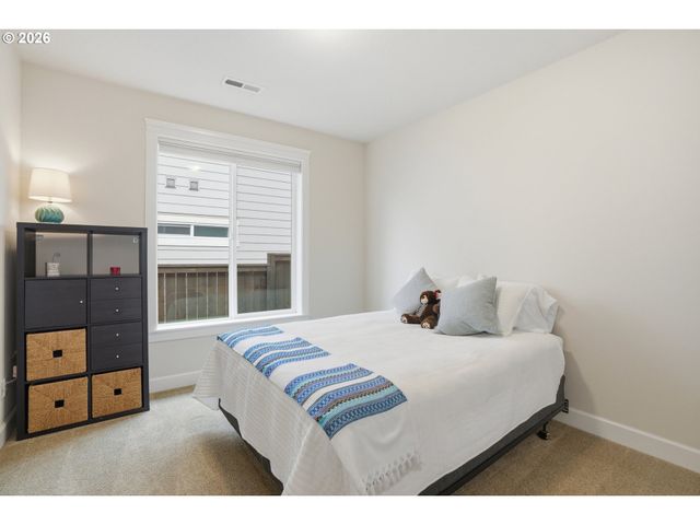 5805 Ne 121ST Way, Vancouver, WA 98686