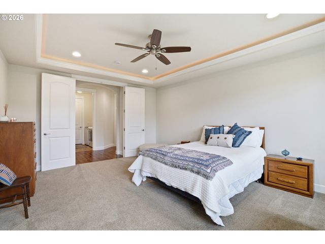 5805 Ne 121ST Way, Vancouver, WA 98686