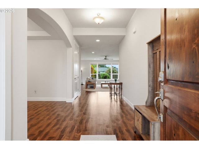 5805 Ne 121ST Way, Vancouver, WA 98686