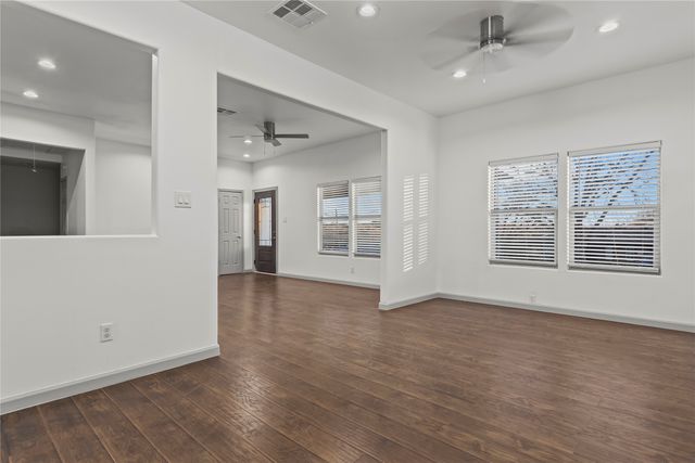 1207 E Russell Avenue, Carrollton, TX 75006