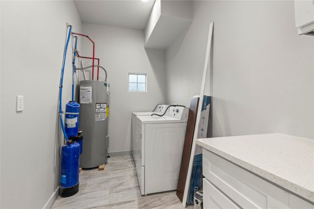 1207 E Russell Avenue, Carrollton, TX 75006