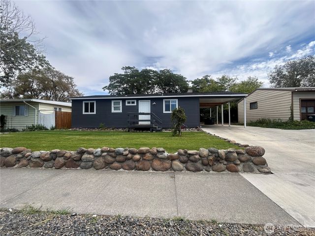 1431 W Sunset Drive, Moses Lake, WA 98837