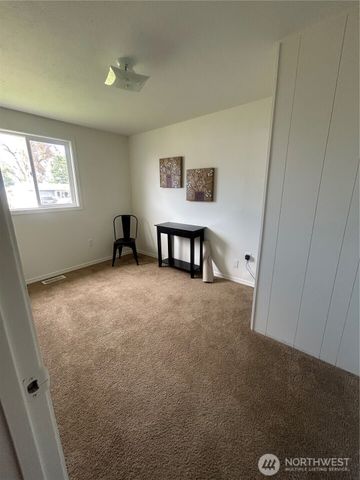 1431 W Sunset Drive, Moses Lake, WA 98837