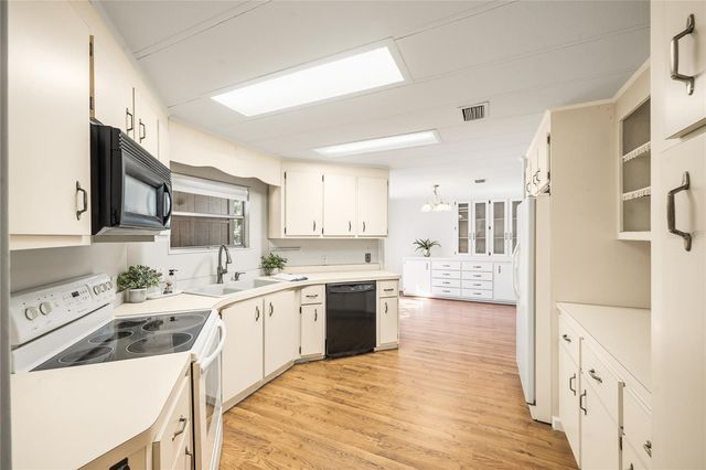 541 CLUB COURT, Lake Mary, FL 32746