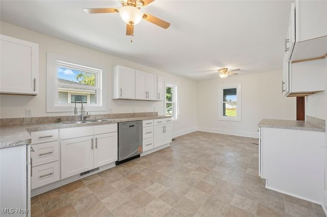 236 N Plum Street, Gnadenhutten, OH 44629