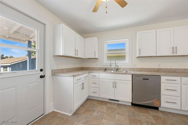 236 N Plum Street, Gnadenhutten, OH 44629