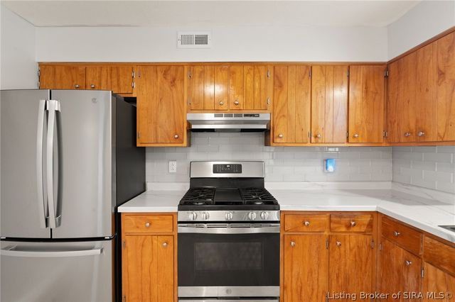 1612 National Avenue, Jeffersonville, IN 47130