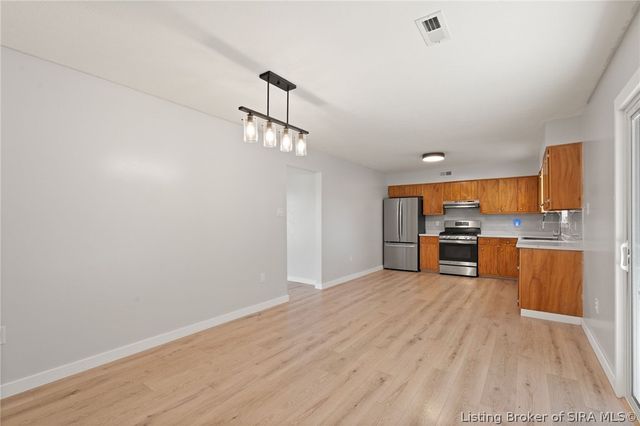 1612 National Avenue, Jeffersonville, IN 47130