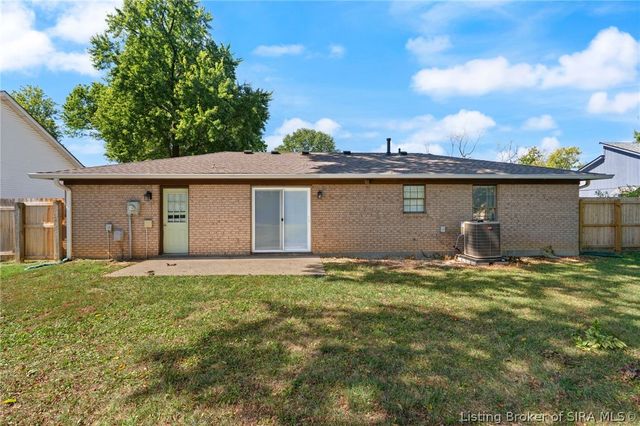 1612 National Avenue, Jeffersonville, IN 47130