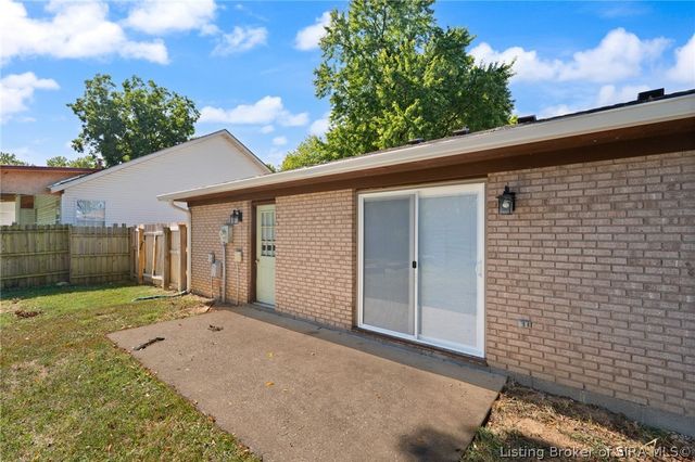 1612 National Avenue, Jeffersonville, IN 47130
