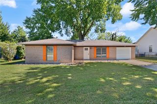 1612 National Avenue, Jeffersonville, IN 47130