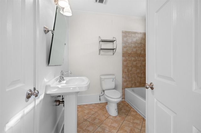 1117 S Madison Street, La Grange, TX 78945