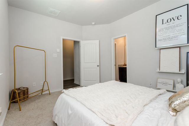 5513 Topwater Trail, Fort Worth, TX 76119