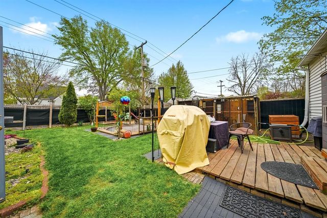 1525 Lee Street, Eau Claire, WI 54701