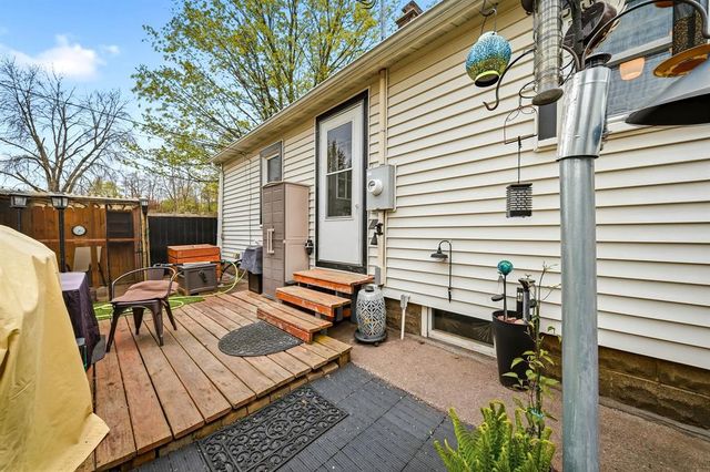 1525 Lee Street, Eau Claire, WI 54701