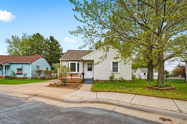 1525 Lee Street, Eau Claire, WI 54701