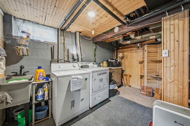 1525 Lee Street, Eau Claire, WI 54701