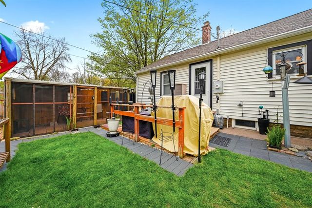 1525 Lee Street, Eau Claire, WI 54701