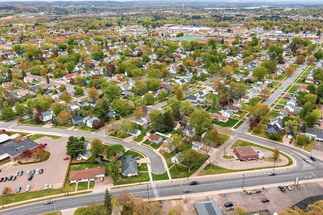 1525 Lee Street, Eau Claire, WI 54701