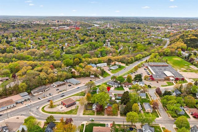 1525 Lee Street, Eau Claire, WI 54701