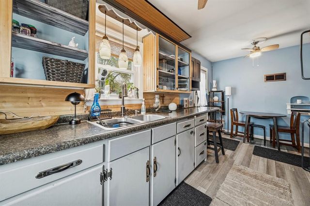 1525 Lee Street, Eau Claire, WI 54701