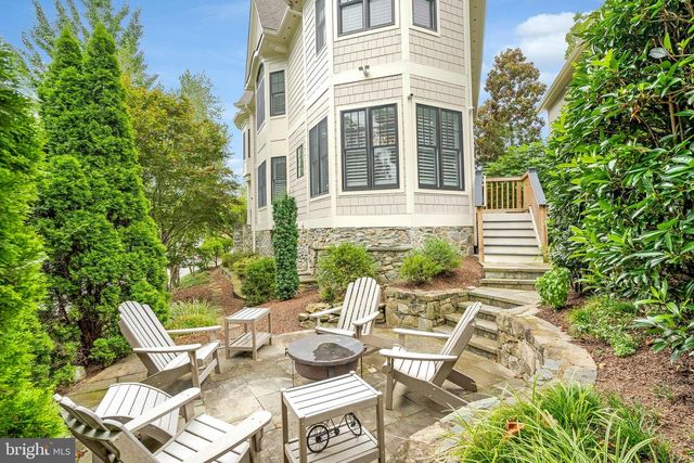 2807 1ST RD N, Arlington, VA 22201