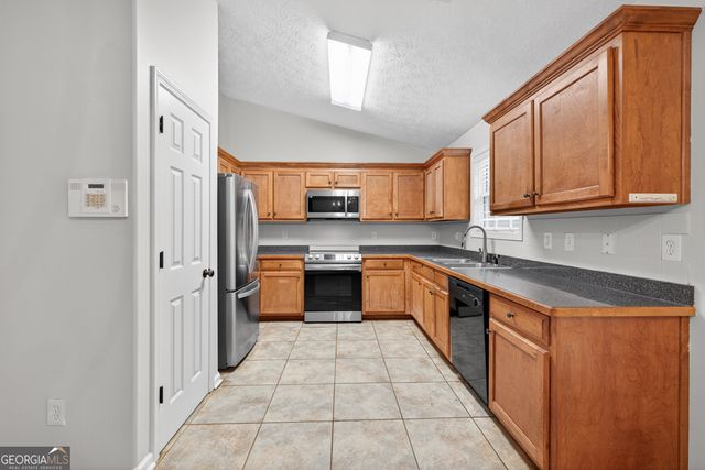 1758 Miller Springs Drive, Bethlehem, GA 30620